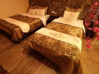 Hotel Praha Bucheon 2*,