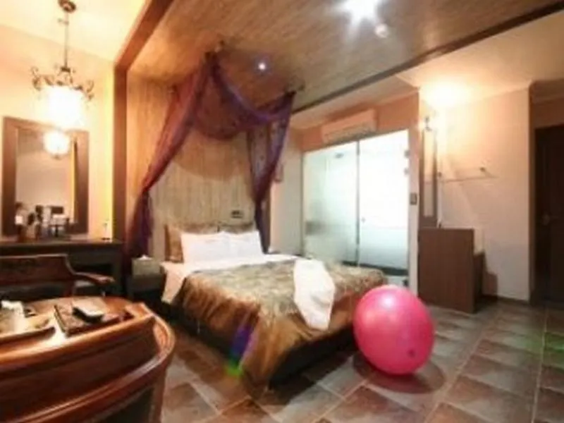 Hotel Praha Bucheon