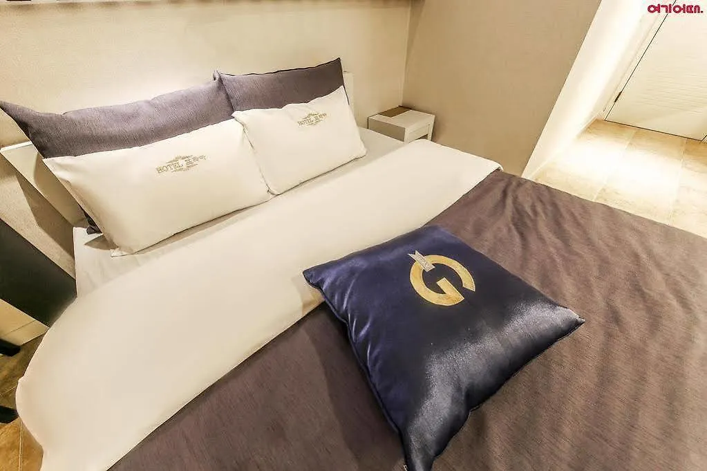 Hotel Praha Bucheon