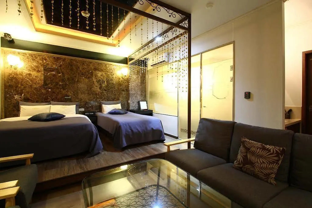 Hotel Praha Bucheon