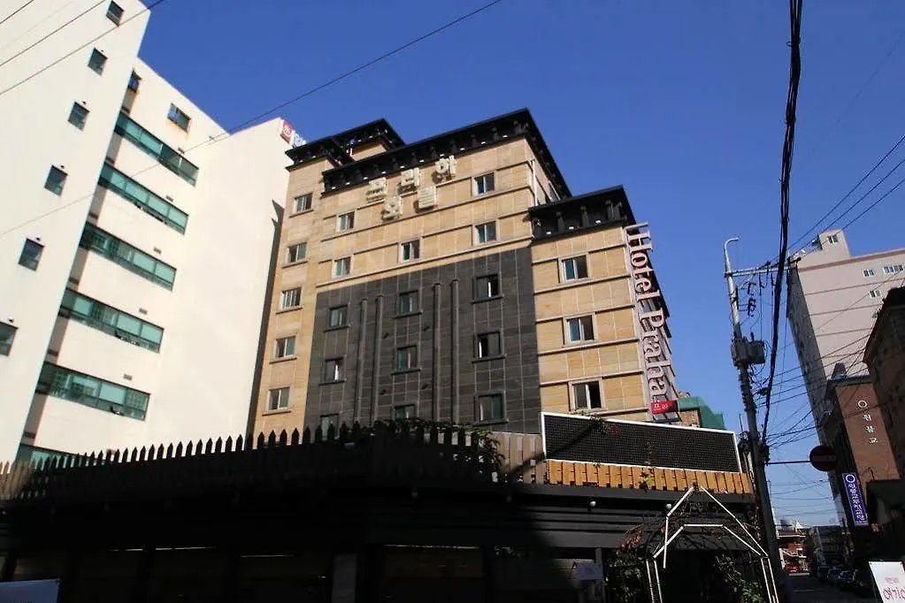 Hotel Praha Bucheon