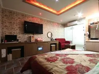 Hotel Praha Bucheon